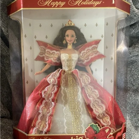 Barbie | Holiday | Holiday Barbie Doll That Was A Misprint Suppose To Have  Blue Eyes But Has Green | Poshmark